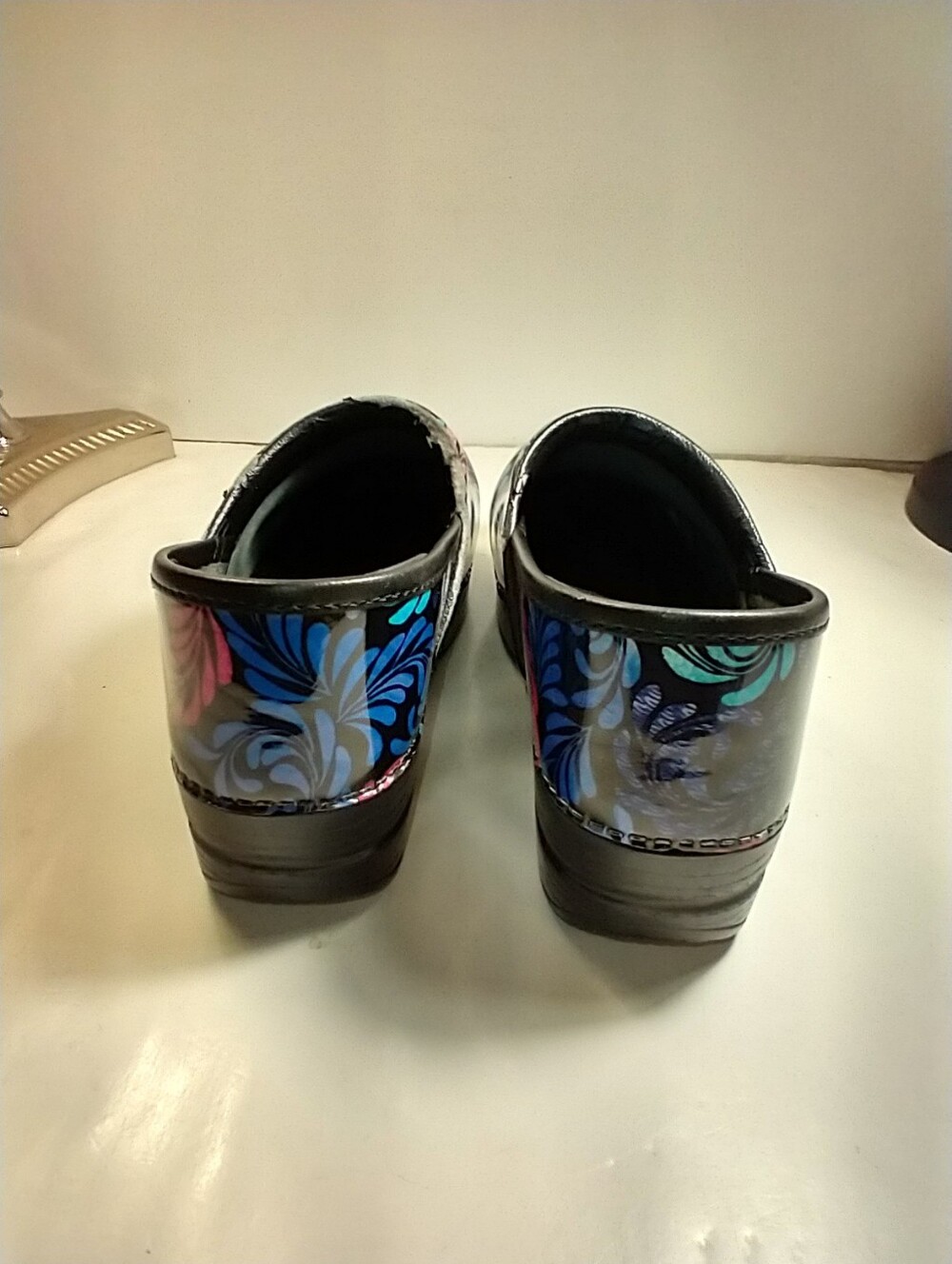Dansko Professional Floral Print Patent Leather Clogs Shoes Women's sz 8.5(39). - Picture 5 of 12